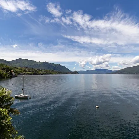 Vista 180° アパート Germignaga