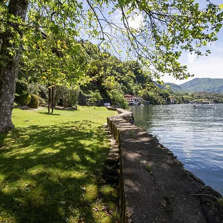 アパート Vista 180° Germignaga